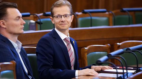Нацобъединение предлагает разрешить рекламу на телевидении и радио только на латышском языке