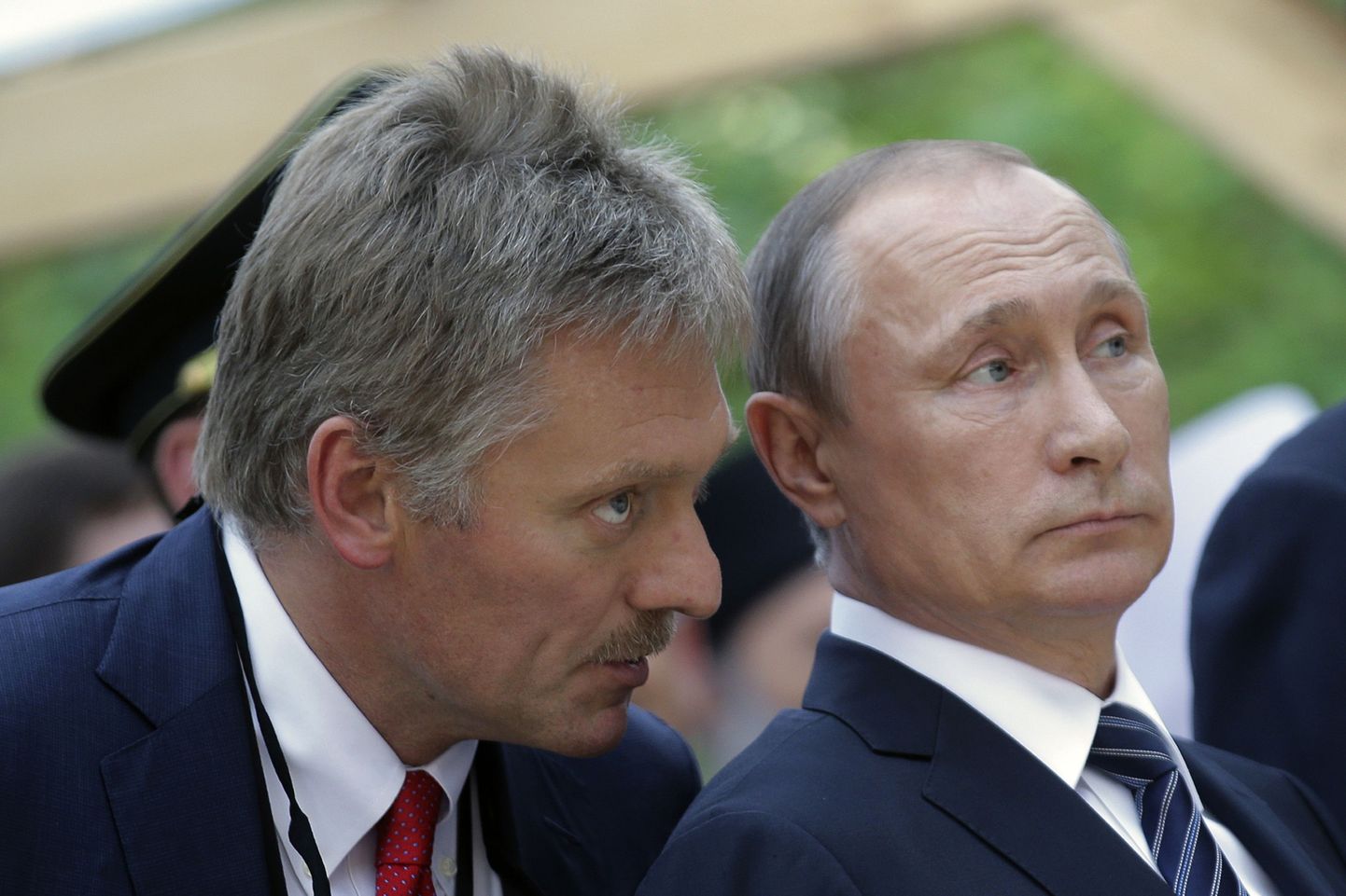 Дмитрий Песков и Владимир Путин.
