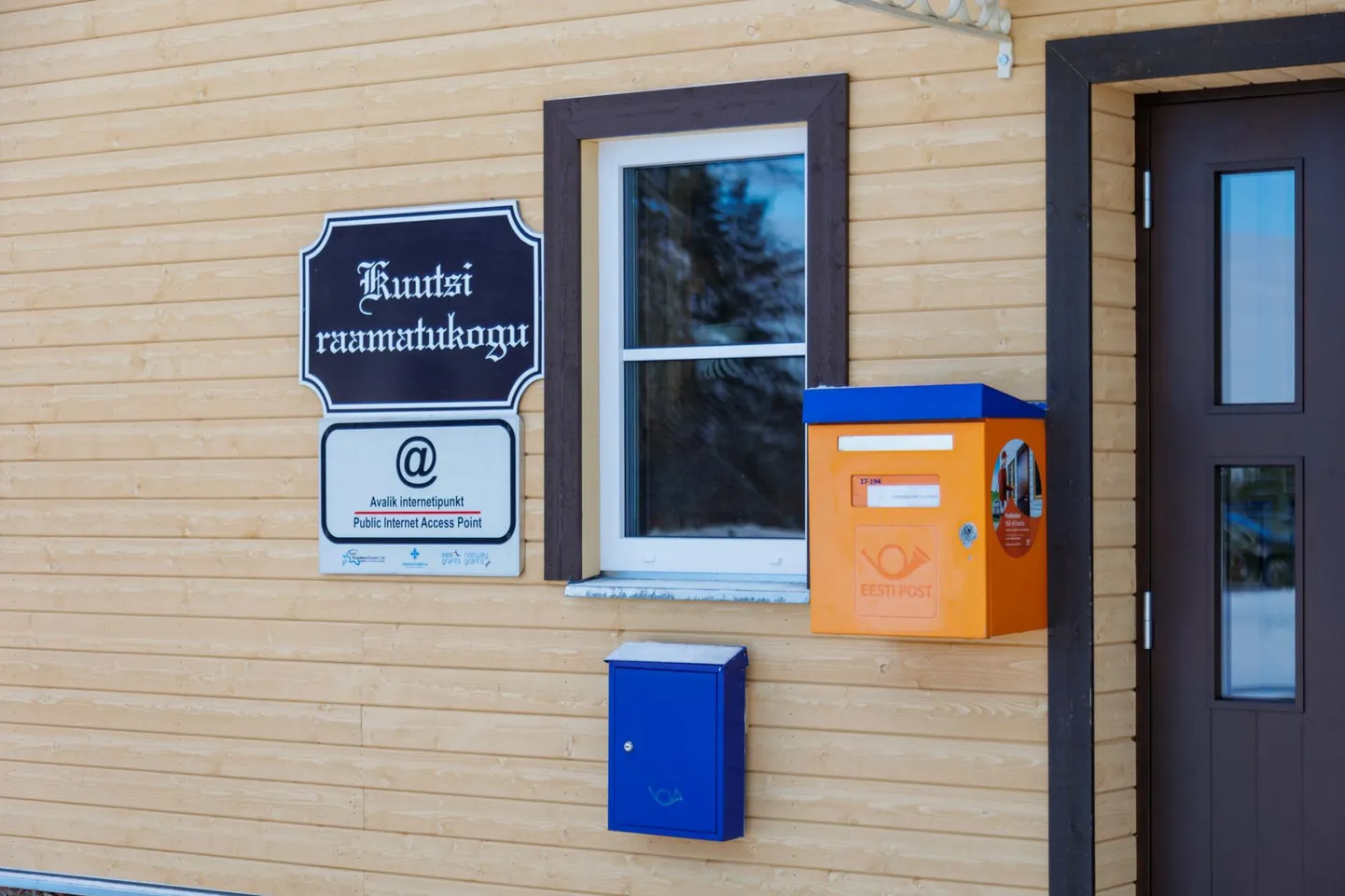 Raamatukogu peab asjatundjate hinnangul muutuma ­paigaks, kus saab ­tegeleda paljude ­asjadega, näiteks kaugtööga, milleks tänavu paljudel ­raamatukogudel ruumid puuduvad.