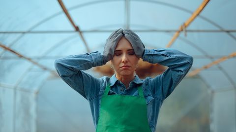 ETTEVAATUST ⟩ See levinud materjal hävitab märkamatult su aia