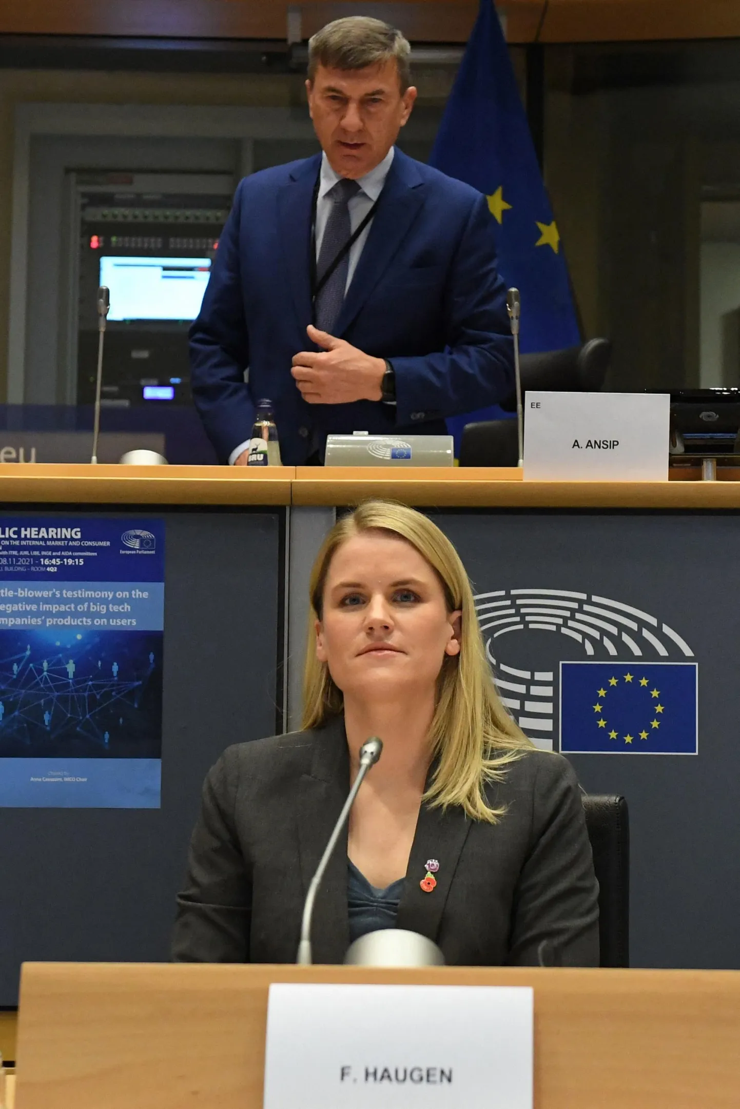 Andrus Ansip küsitleb Euroopa Parlamendis Facebooki vihjeandjat Frances Haugenit 8.11.2021.