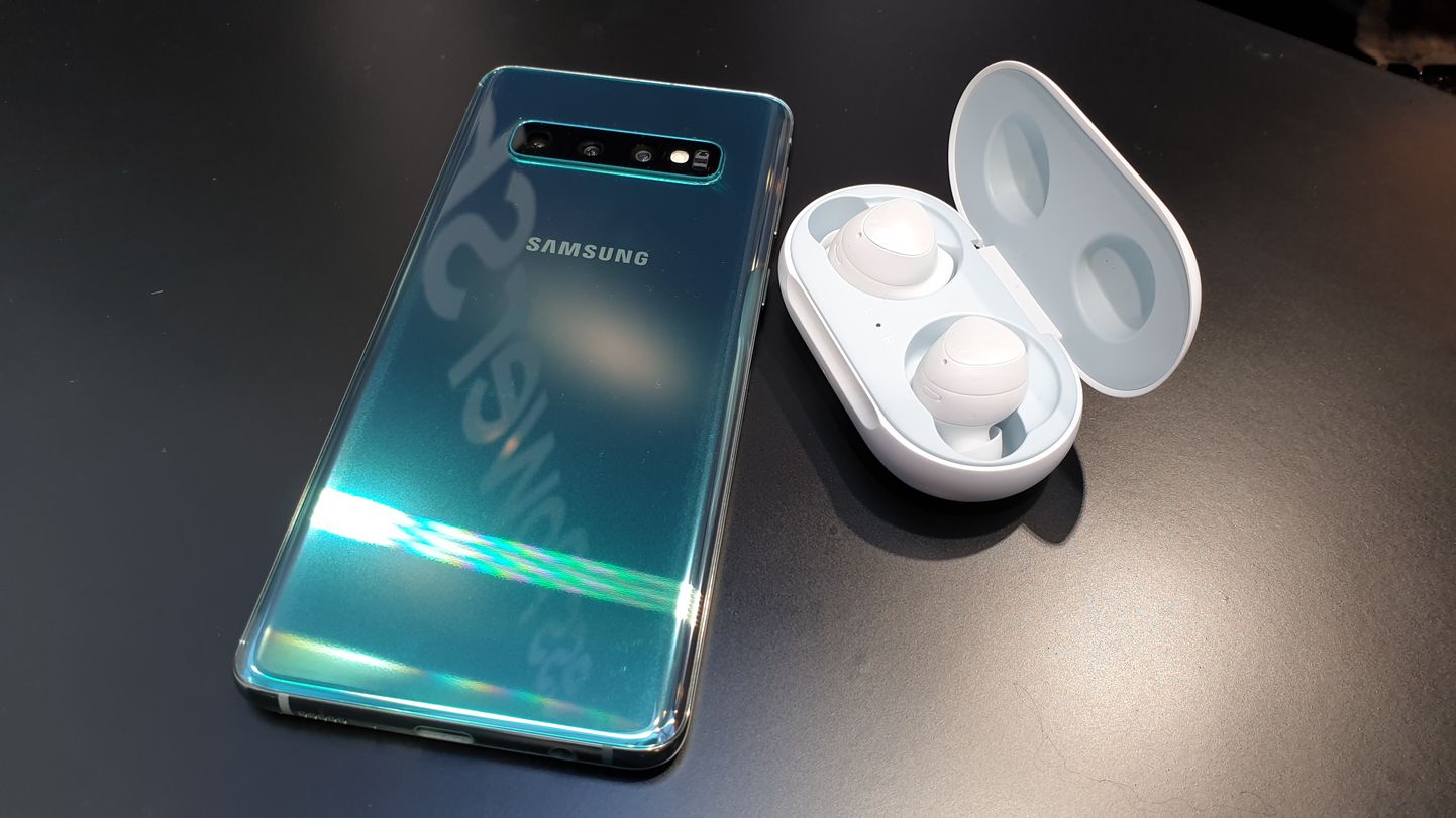 Samsung Galaxy S10+ ja juhtmevabad kõrvaklapid