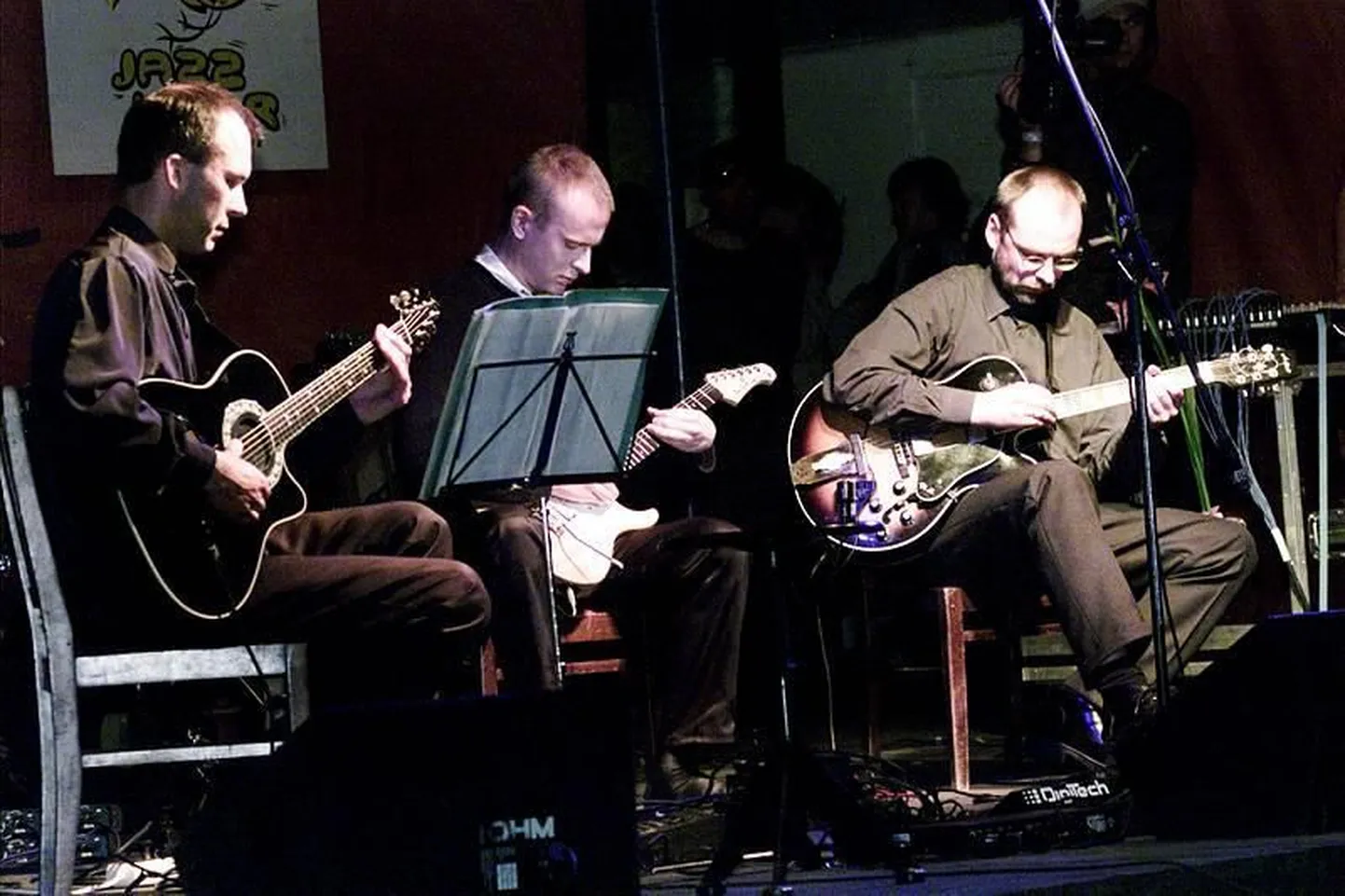 Weekend Guitar Trio.