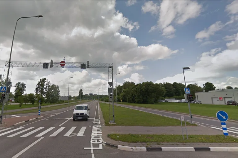 2,8 kilomeetri pikkusest Lennuvälja teest piiratakse kiirust Tallinna maantee poole kahel kilomeetril.