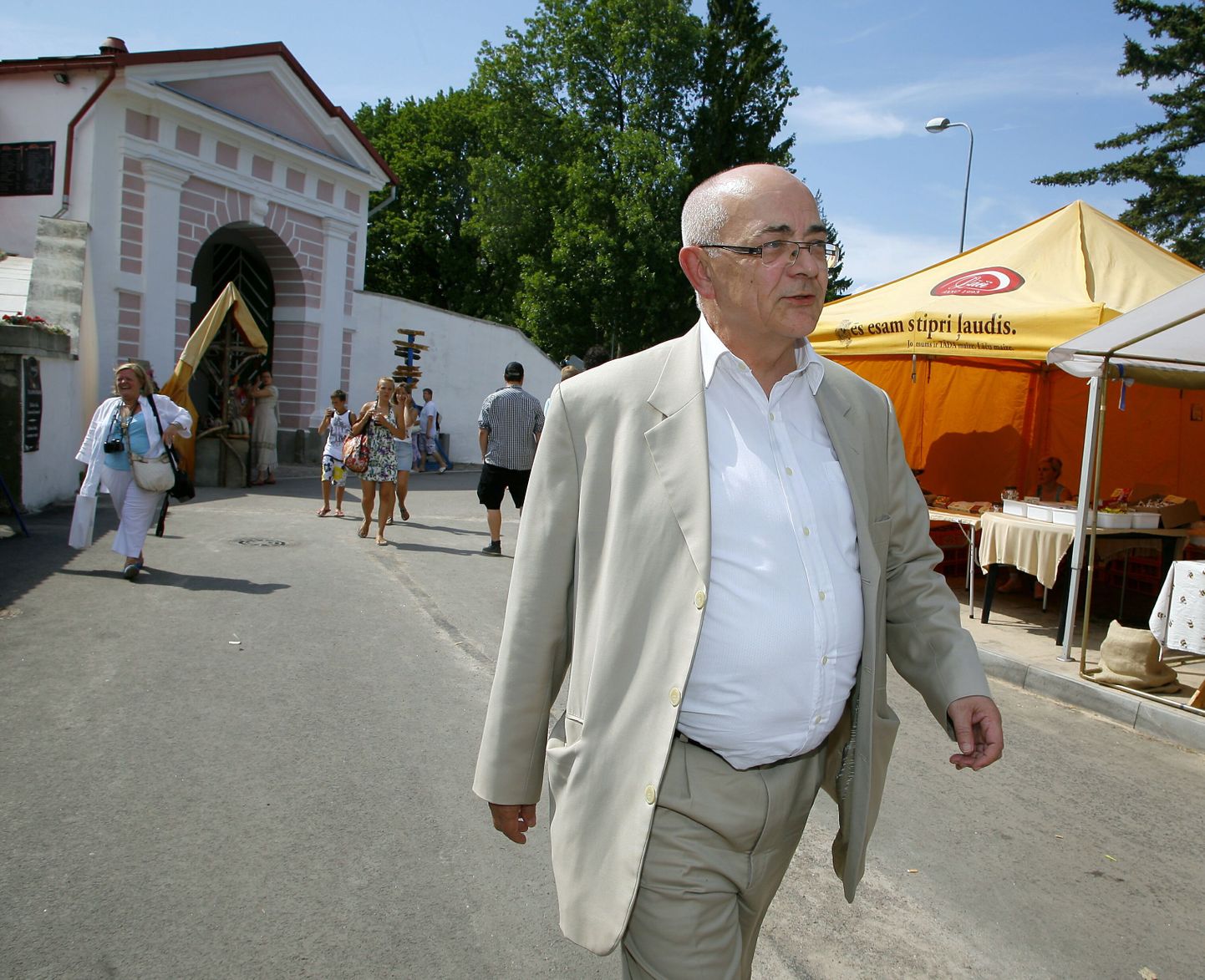 Tsehhi suursaadik Alexander Langer Pärnu hansapäevade aegu suvepealinnas.