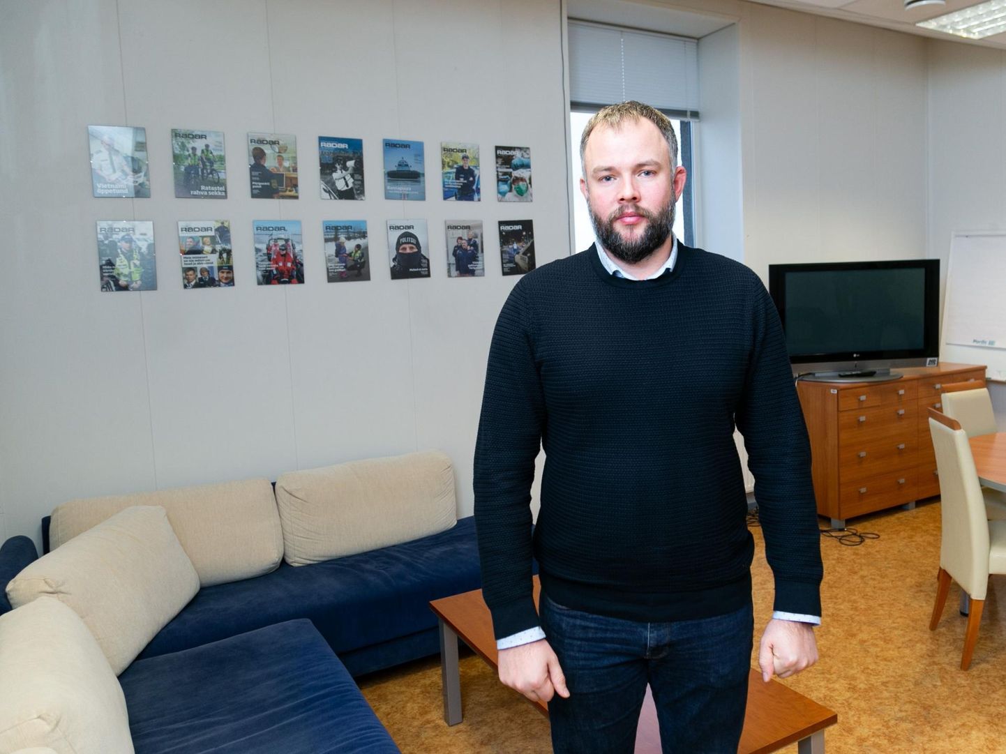 Põhja prefektuuri kriminaalbüroo talituse juhi Hannes Keldi sõnul töötavad praegu politseinikud üle Eesti, et tabada kuriteoga seotud saateautot.