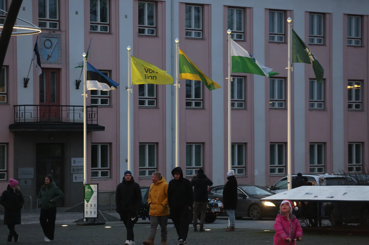 Võru keskväljakul asuv Jüri 12 hoone on kavas rekonstrueerida riigimajaks.
