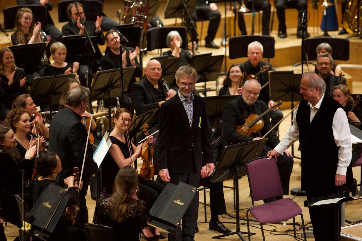 Eesti Rahvusmeeskoor esines Manchesteris koos kuulsate BBC filharmoonikutega.  