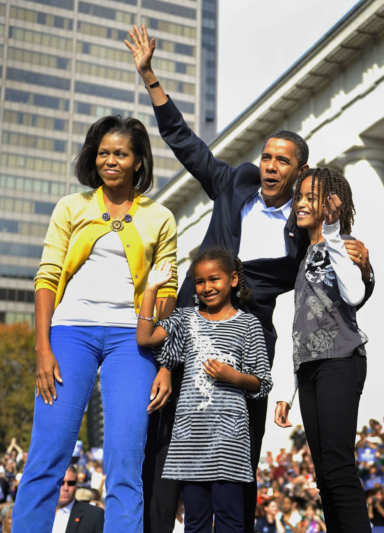 Барак Обама с семьей в 2008 году.