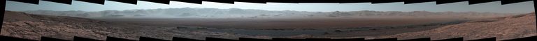 Kulgur Curiosity panoraamfoto Gale'i kraatrist. Vajuta pildile, et näha täissuuruses fotot