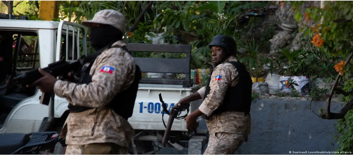 Полиция Гаити в ходе беспорядков