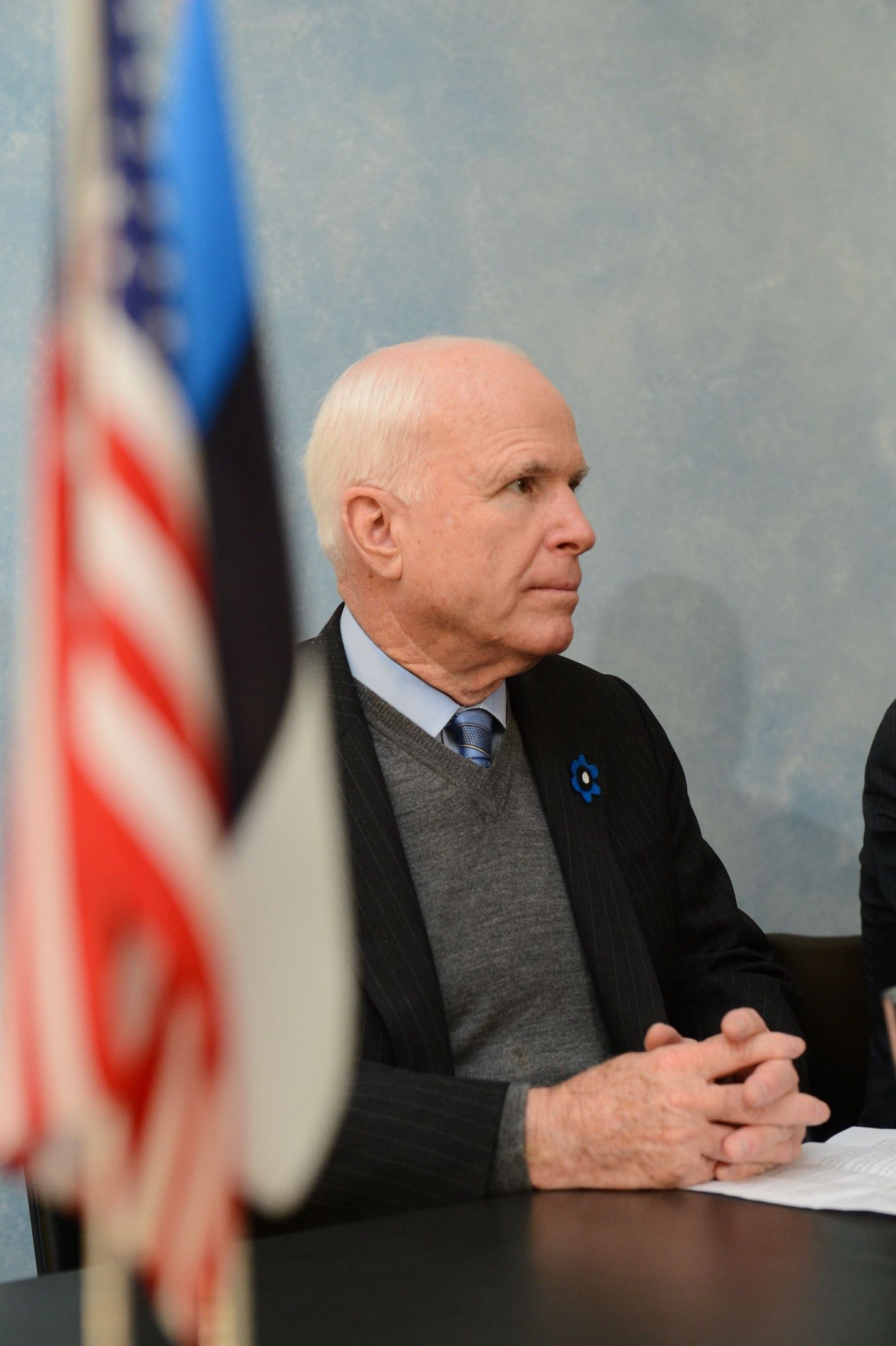 Eestis visiidil viibiv Ameerika Ühendriikide vabariiklasest senaator John McCain andis Tallinnas pressikonverentsi.