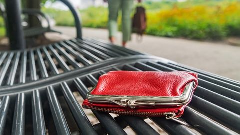 Tudeng kaotas oma rahakoti, mis leiti 43 aastat hiljem, naine oli sisust šokeeritud
