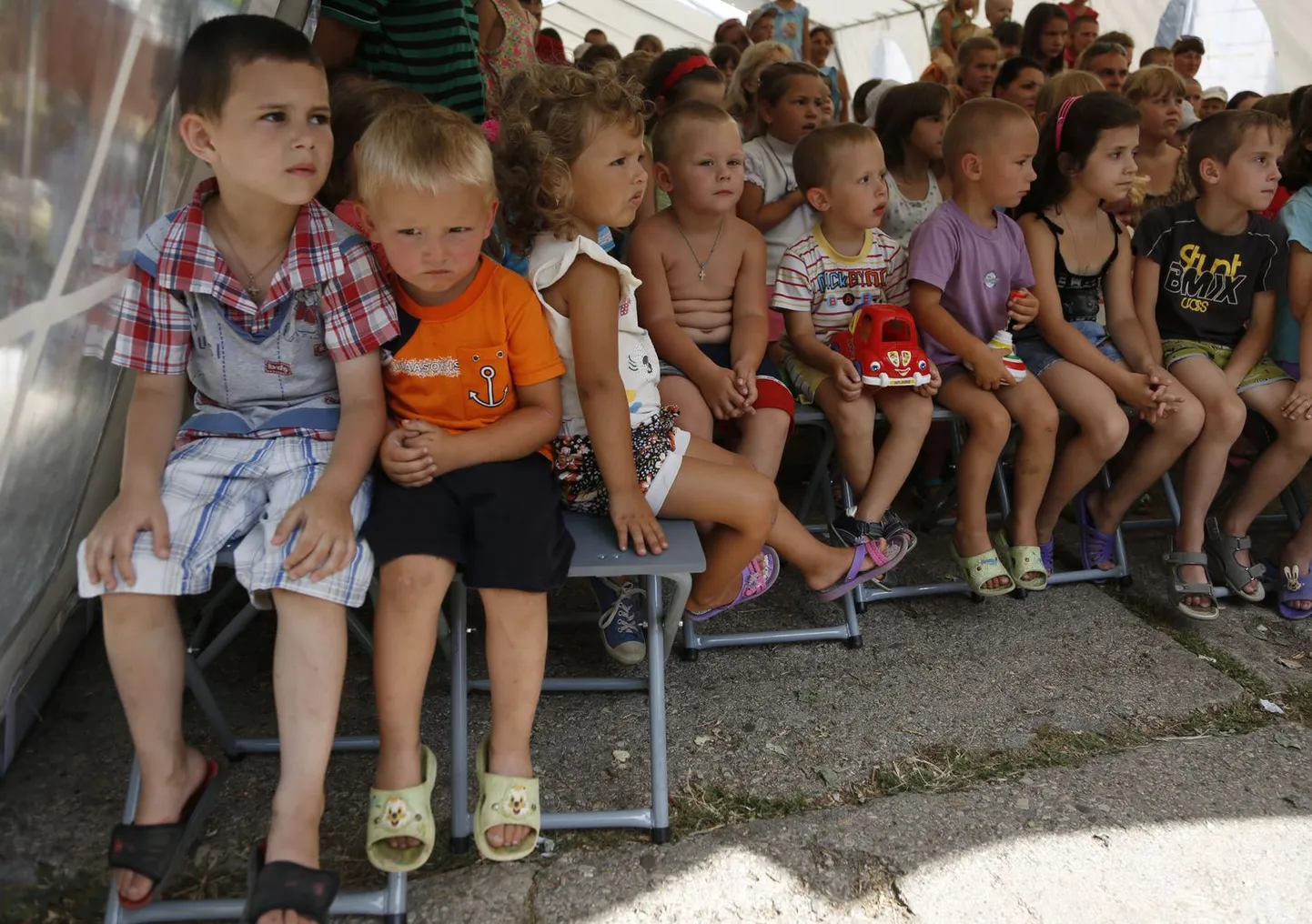 Украинские дети в лагере беженцев. ФОТО: Макс Ветров/RIA Novosti