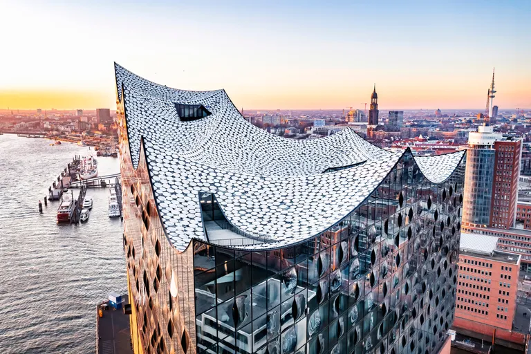 Elbas filharmonija Hamburgā.
