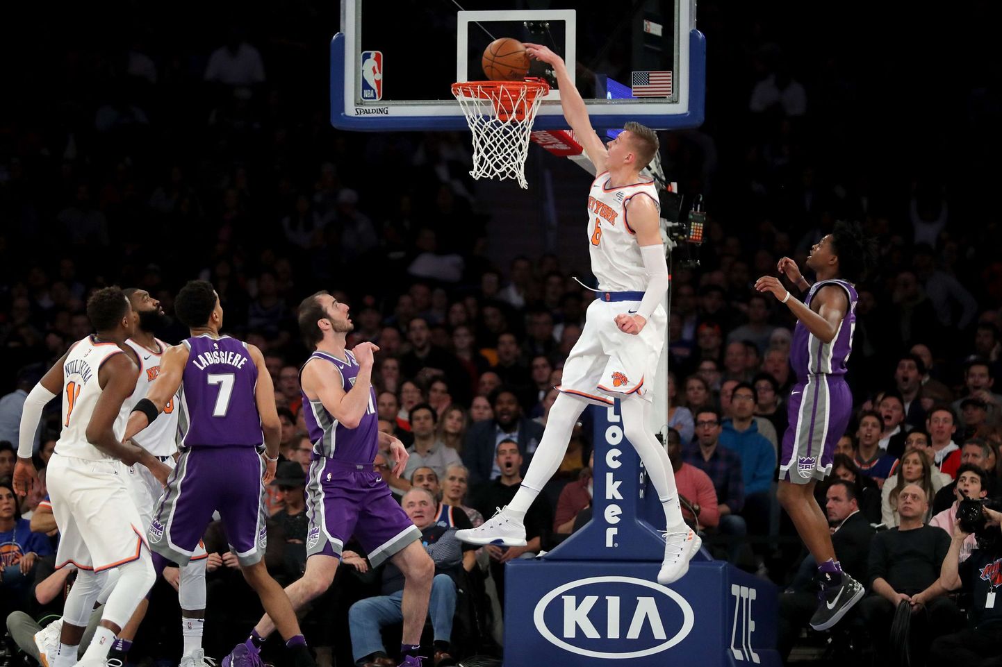 New York Knicks - Sacramento Kings.
