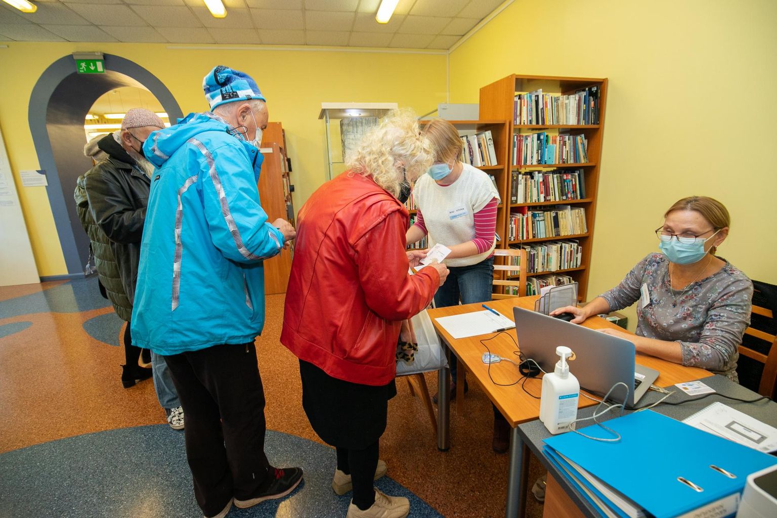 Lääne-Virumaa keskraamatukogus on aastaid saanud käia ka valimistel hääletamas.