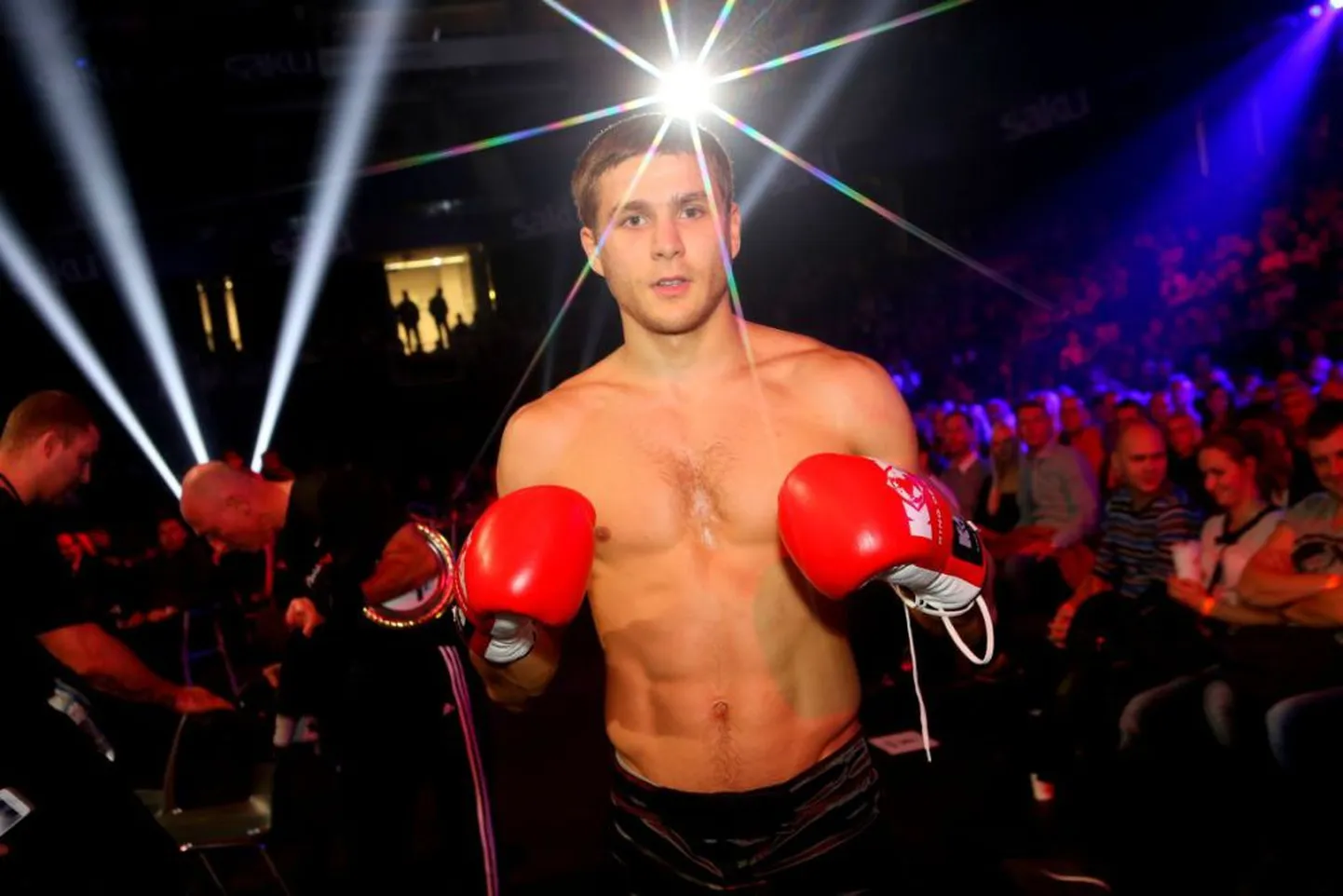 27. veebruaril toimub Riia Arena staadionil võitluskunstide sarja King of Kings 2016. aasta Grand Prix` etapp, kus Eestit esindavad Roman Zõbin ja Iljas Rustamov Tallinna klubist First Fighting Club