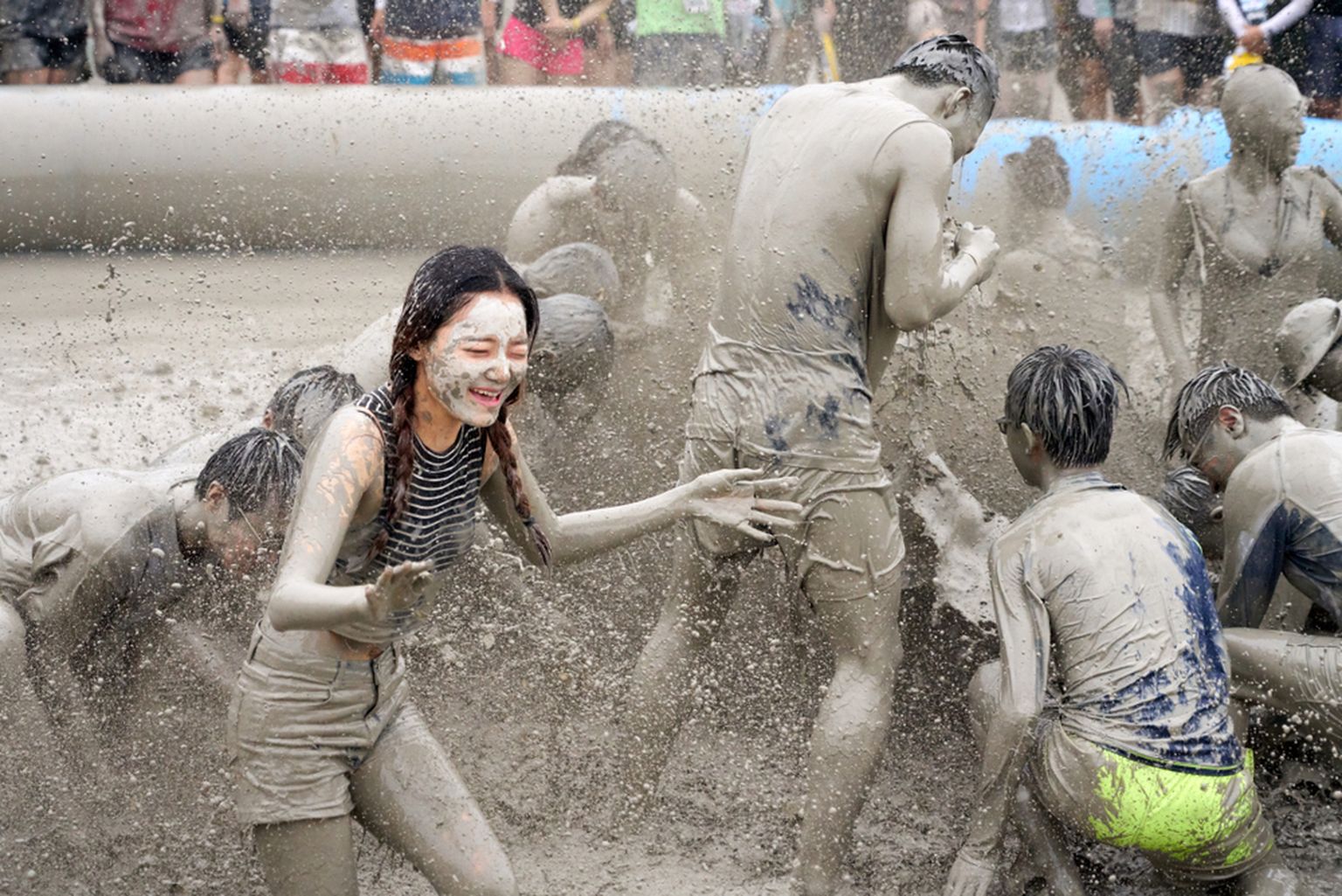Lisaks laisklemisele on Lõuna-Koreas populaarne ka mudafestival