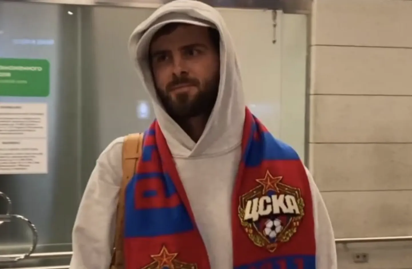 Miralem Pjanic Moskva CSKA jalgpalliklubi salli kandmas