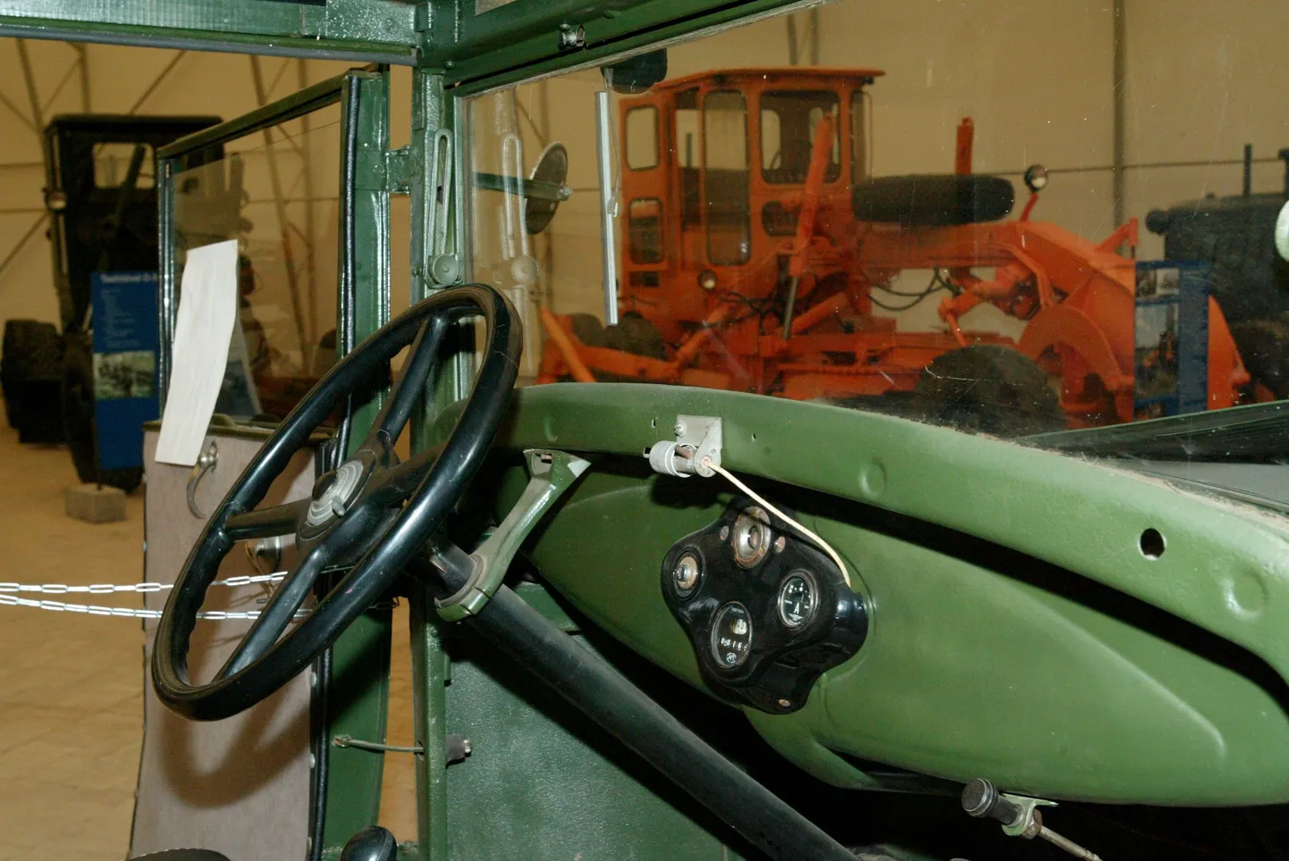 Pildil maanteemuuseum.