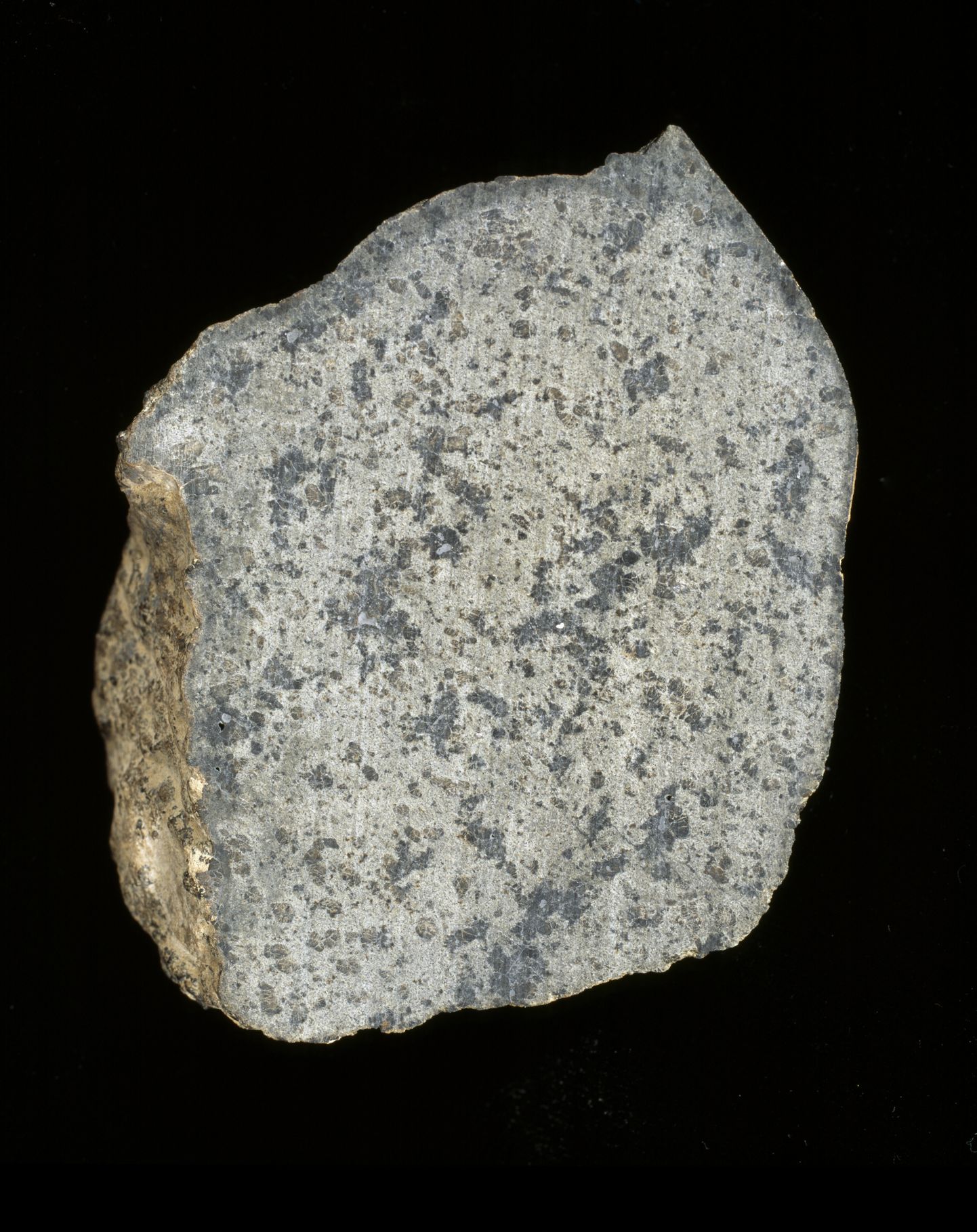 Meteoriit tähistusega Sayh al Uhaymir 008, mis leiti 1999 Omaanist