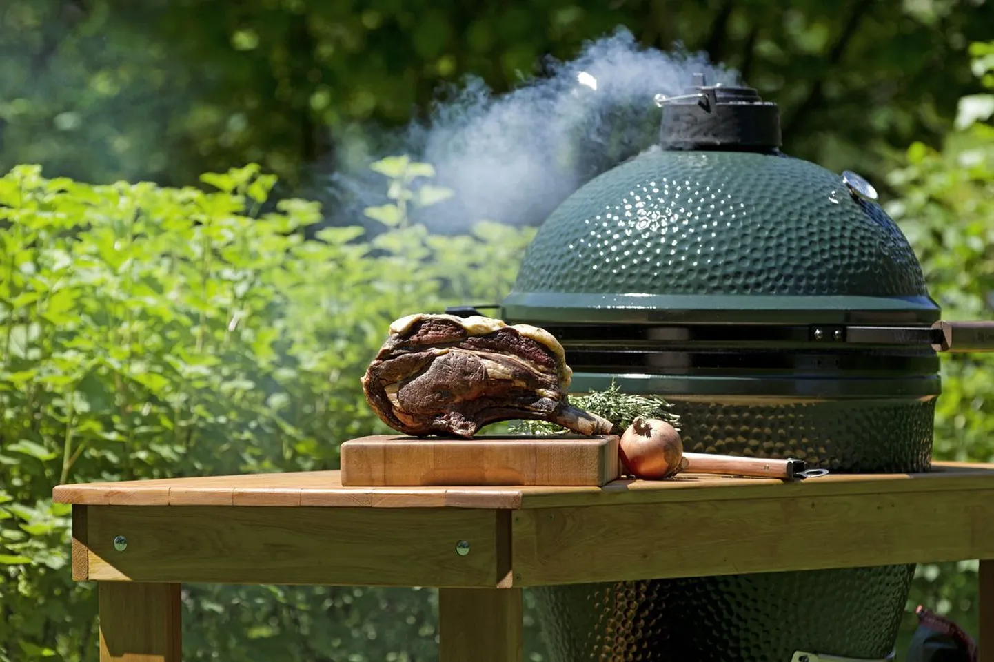Big Green Egg grilliga saab nii küpsetada, praadida kui ka grillida.