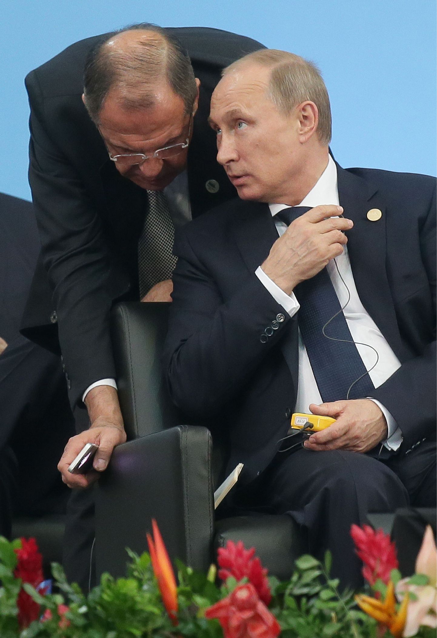 Vene välisminister Sergei Lavrov koos president Vladimir Putiniga (istub).