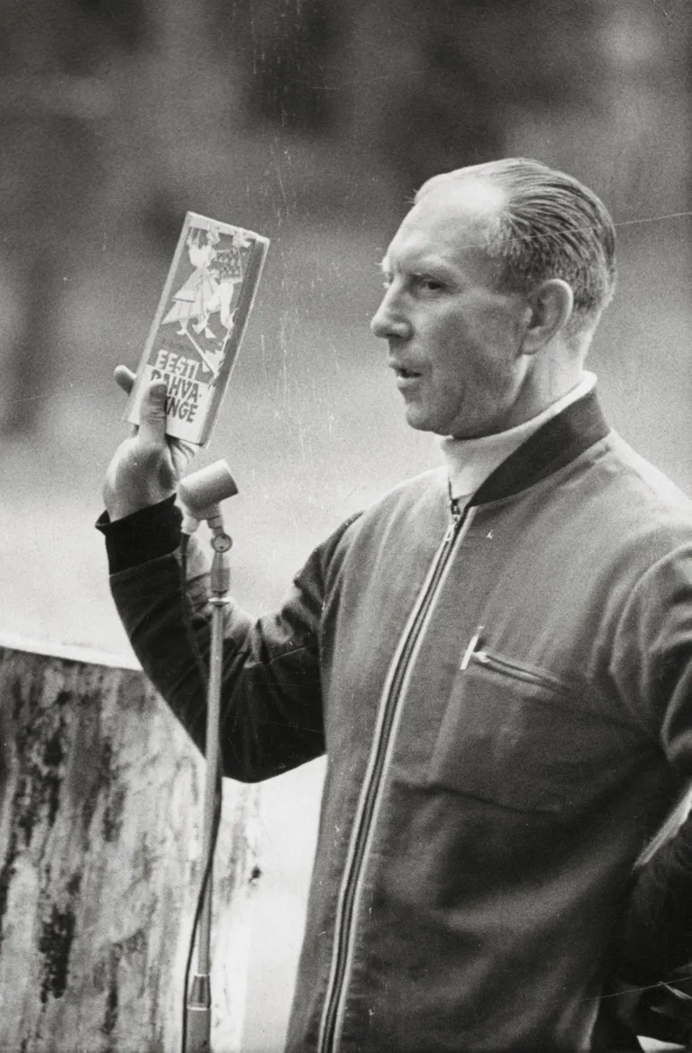 Joann Lõssov oli tuntud ka aktiivse spordiürituste vedajana (1974).