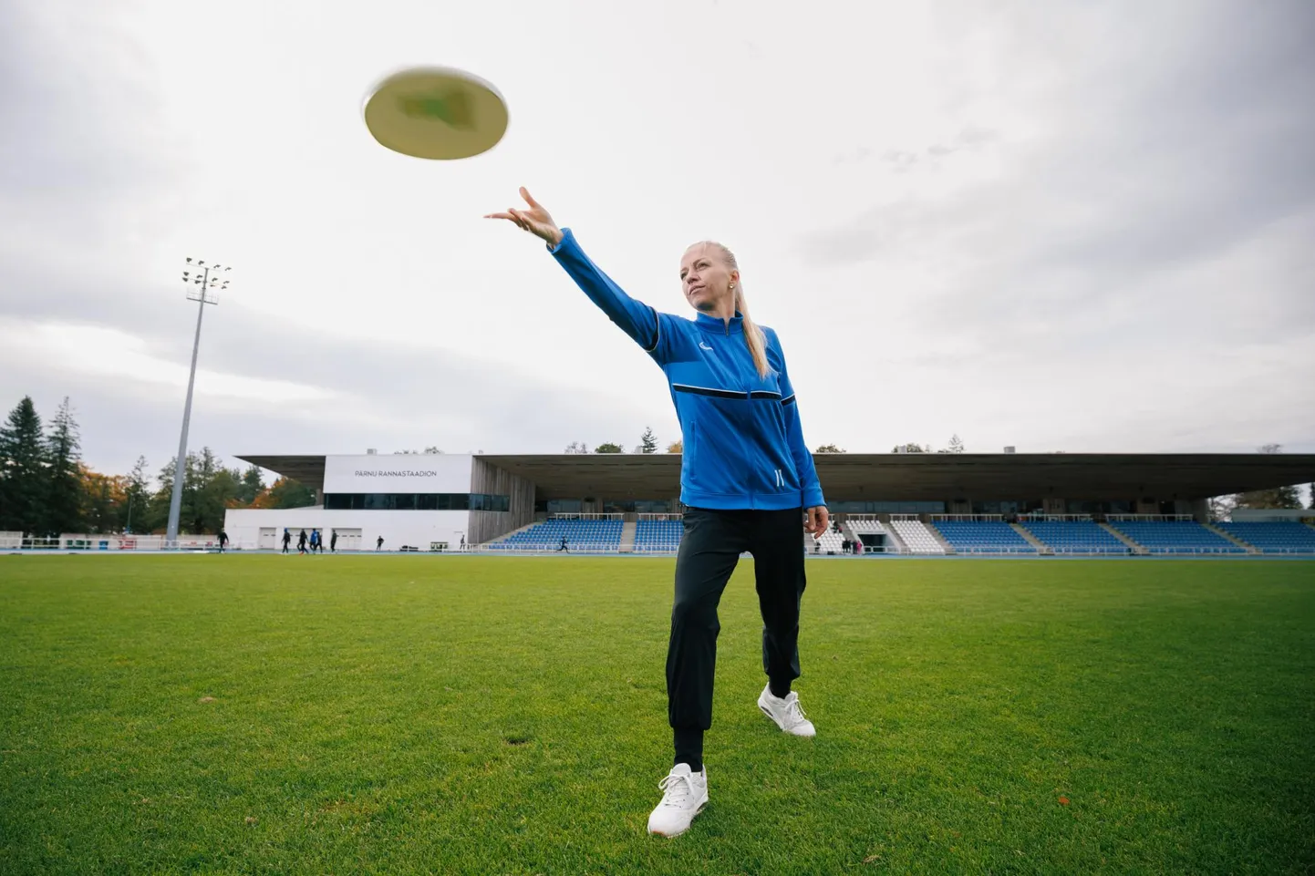Kristel Lints on jõudnud Eesti ultimate frisbee koondisesse, võitnud rahvusvahelistelt võistlustelt medaleid ja treenib umbes kuus korda nädalas, tehes seda kõike siiski põhitöö kõrvalt.