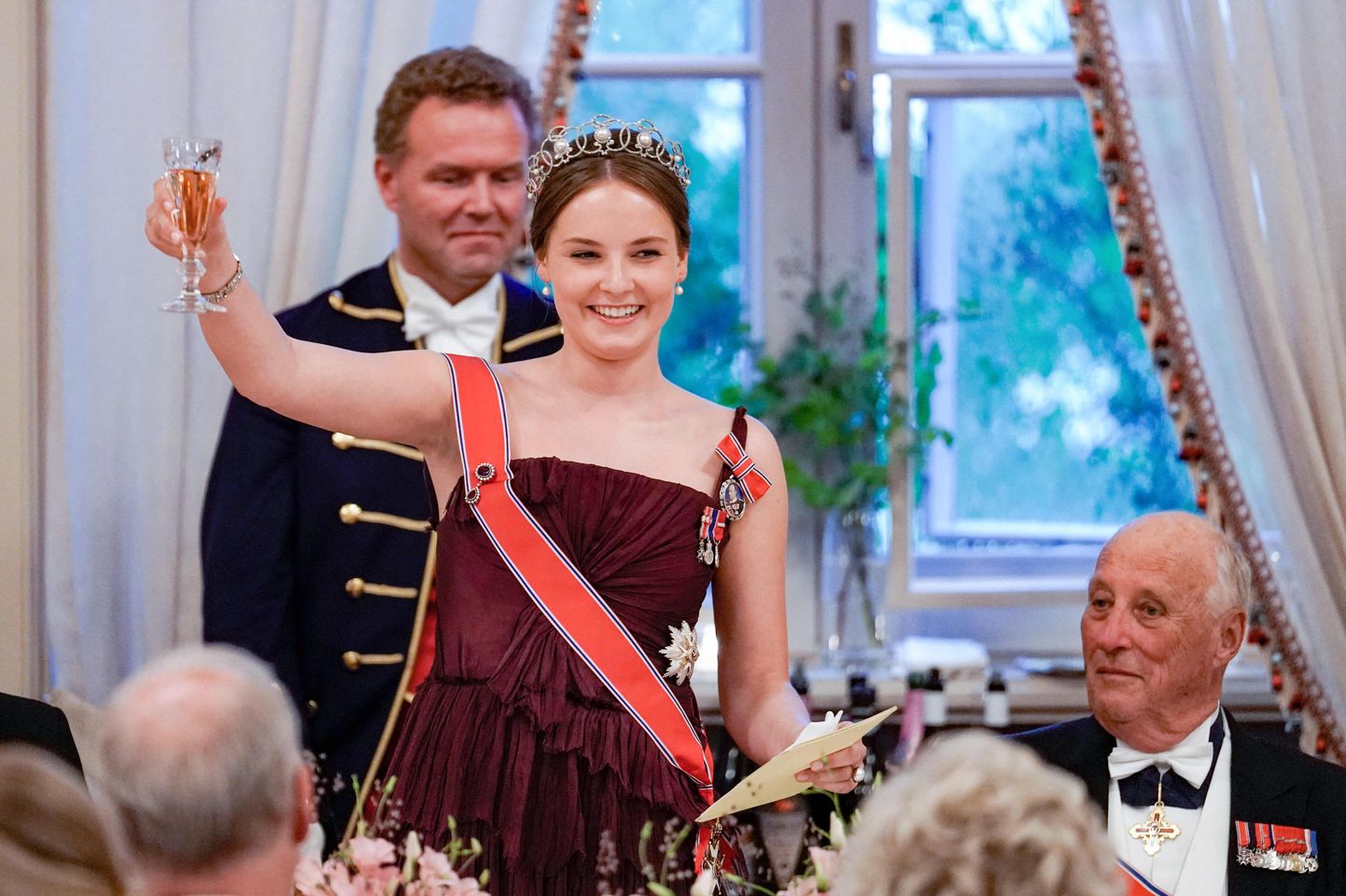 Norra printsess Ingrid Alexandra pidas kõne ja tõstis klaasi 17. juunil 2022 oma 18. sünnipäeva galal Olsos. Ta sai tegelikult 18-aastaseks juba 21. jaanuaril 2022, kuid sünnipäev lükati koroonaviiruse tõttu edasi