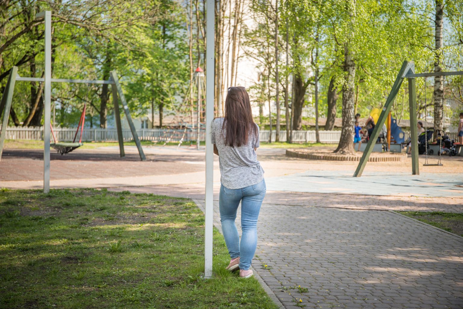 Nadežda ei taha oma lugu rääkida oma täisnime ja näoga, sest kardab laste pärast. Aga ta leiab, et oma kogemuse jagamine on vajalik, et julgustada naisi abi otsimisel.