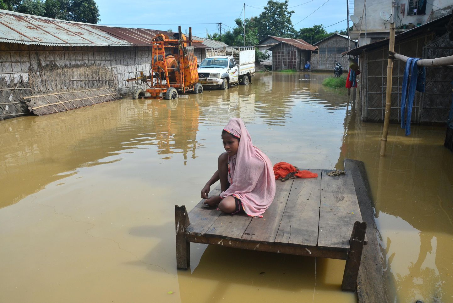 Последствия наводнения в Индии.