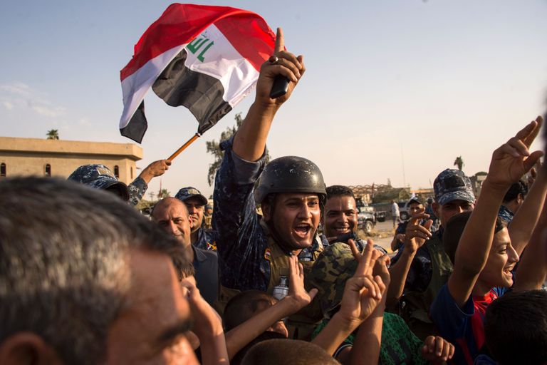 Iraagi väed eile Mosulis juubeldamas. Foto:FADEL SENNA/AFP/Scanpix
