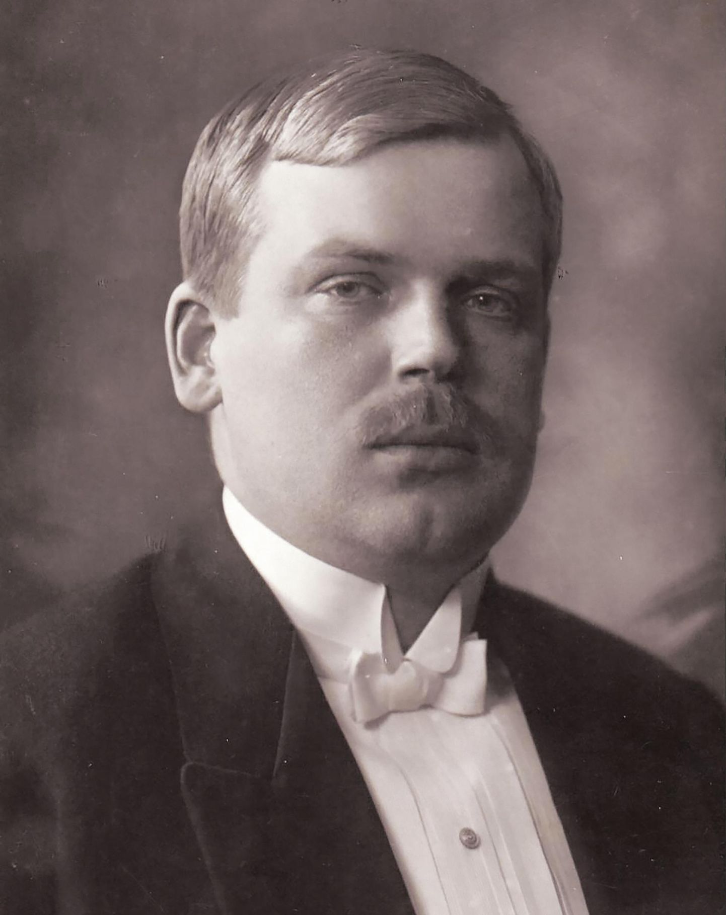 Eesti esimene kohtuminister Jüri Vilms (1889–1918).