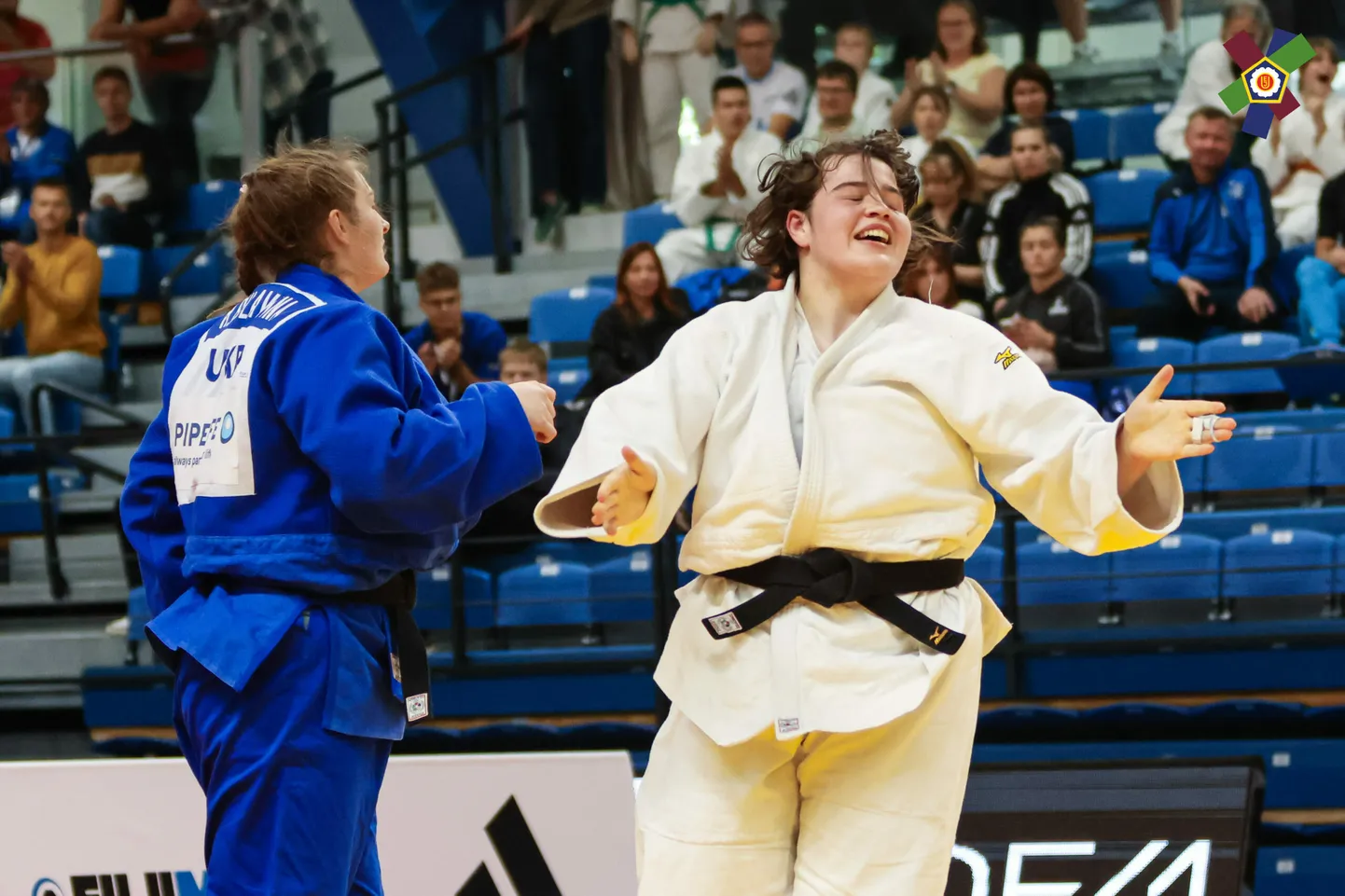 Tartlanna Emma-Melis Aktas võitis pea nädala jooksul kaks medalit: U18 vanuseklassi MMi pronksi 31. augustil ning U21 EMi hõbeda 7. septembril.