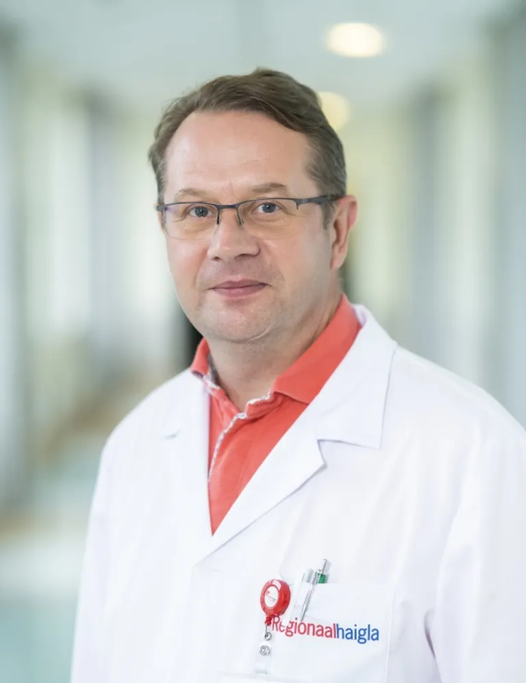 dr Olav Tammik.