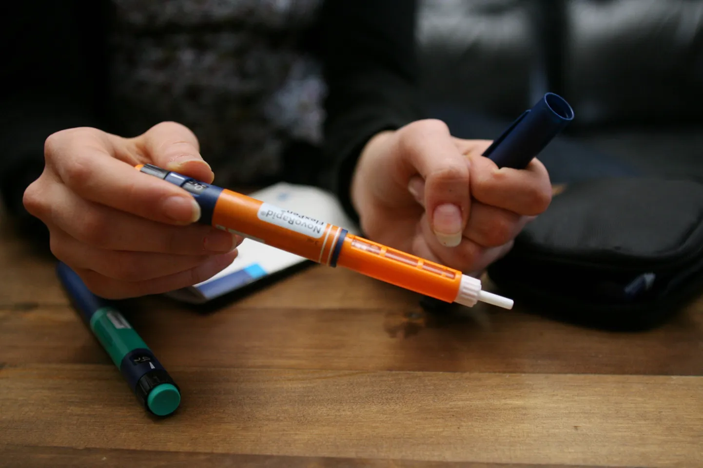 Peamiseks mureks laste puhul ongi just torgetest tekkiv valu – süstimine ja veresuhkru mõõtmine nii päeval kui öösel.