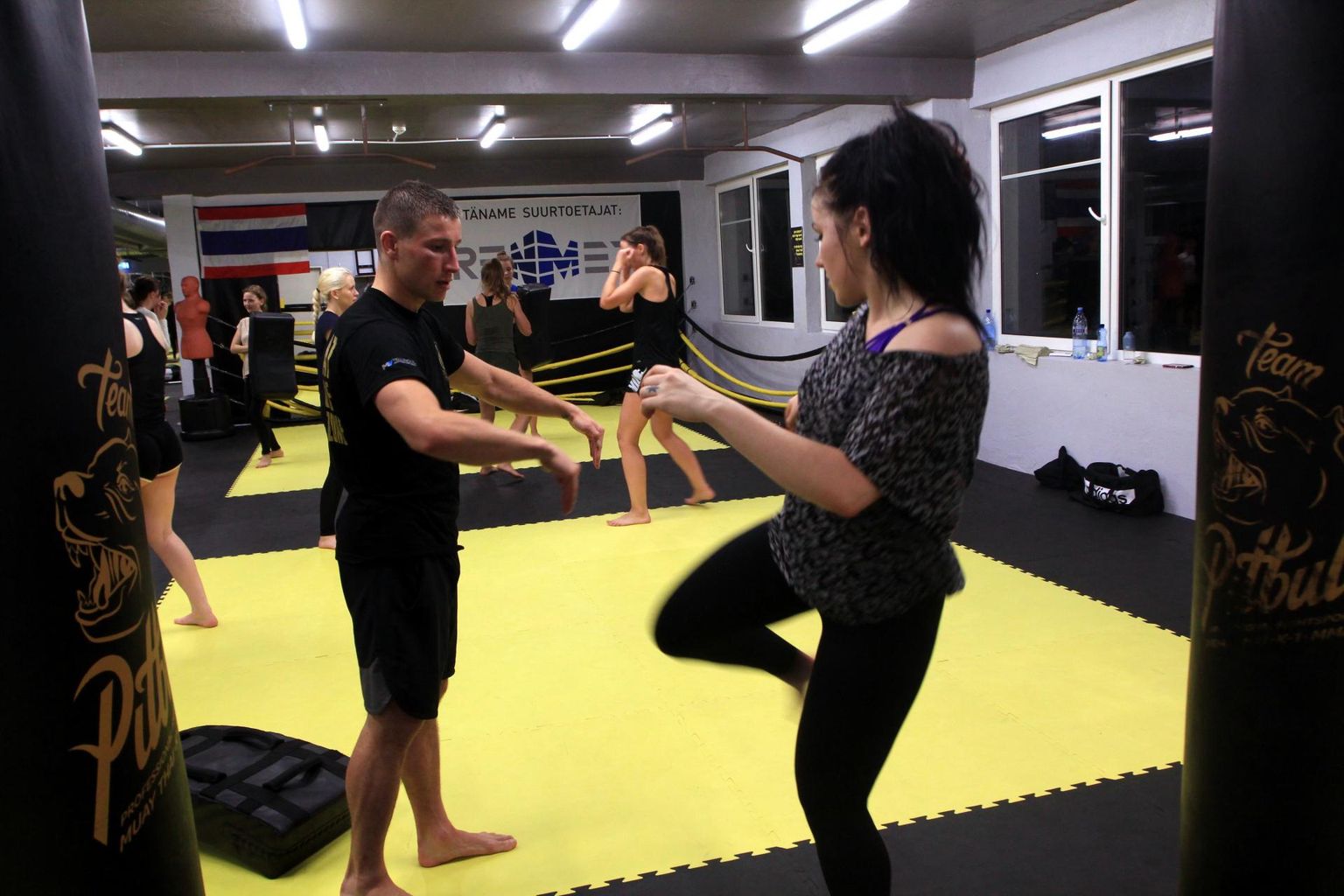 Jalalöökidega arendab Tai poksi harrastaja jõudu ja tasakaalu.