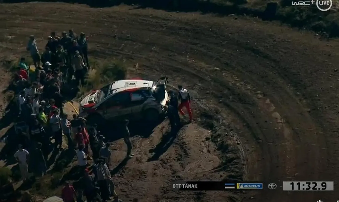 Ott Tänak jäi Argentina ralli 14. kiiruskatsel tee äärde.