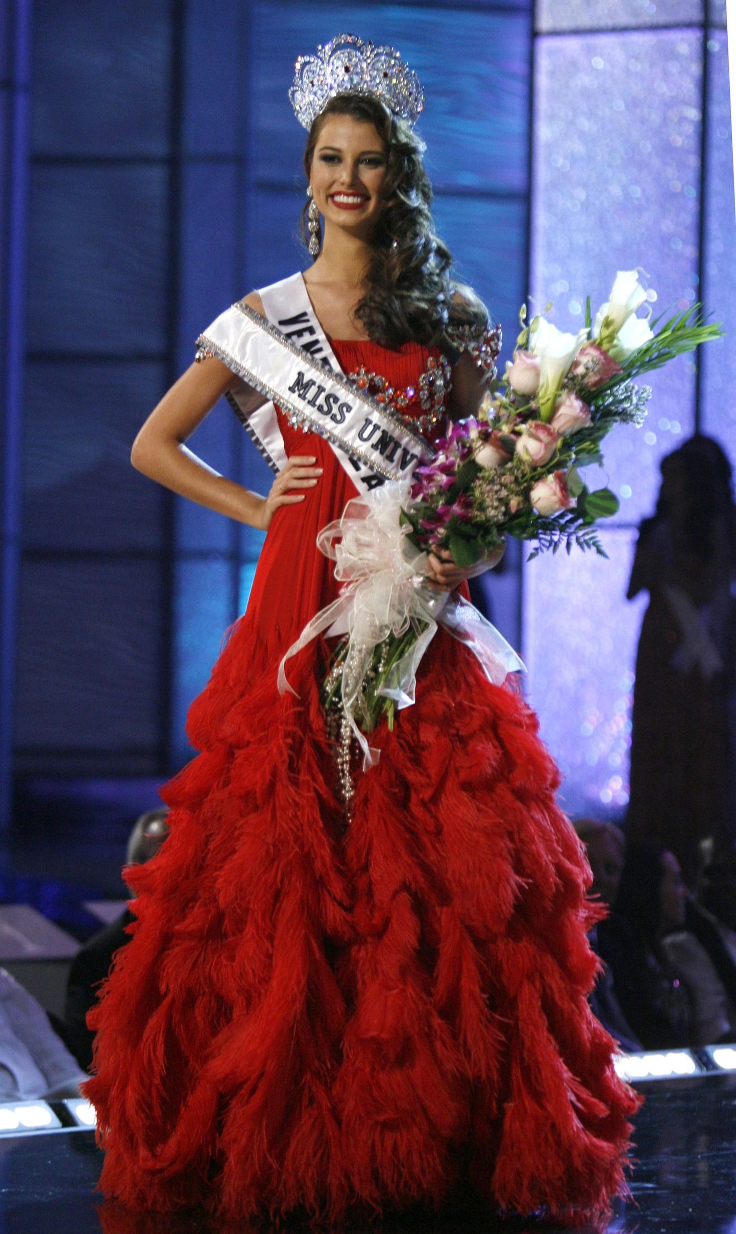 Miss Venezuela Stefania Fernandez võitis Miss Universe 2009 tiitli