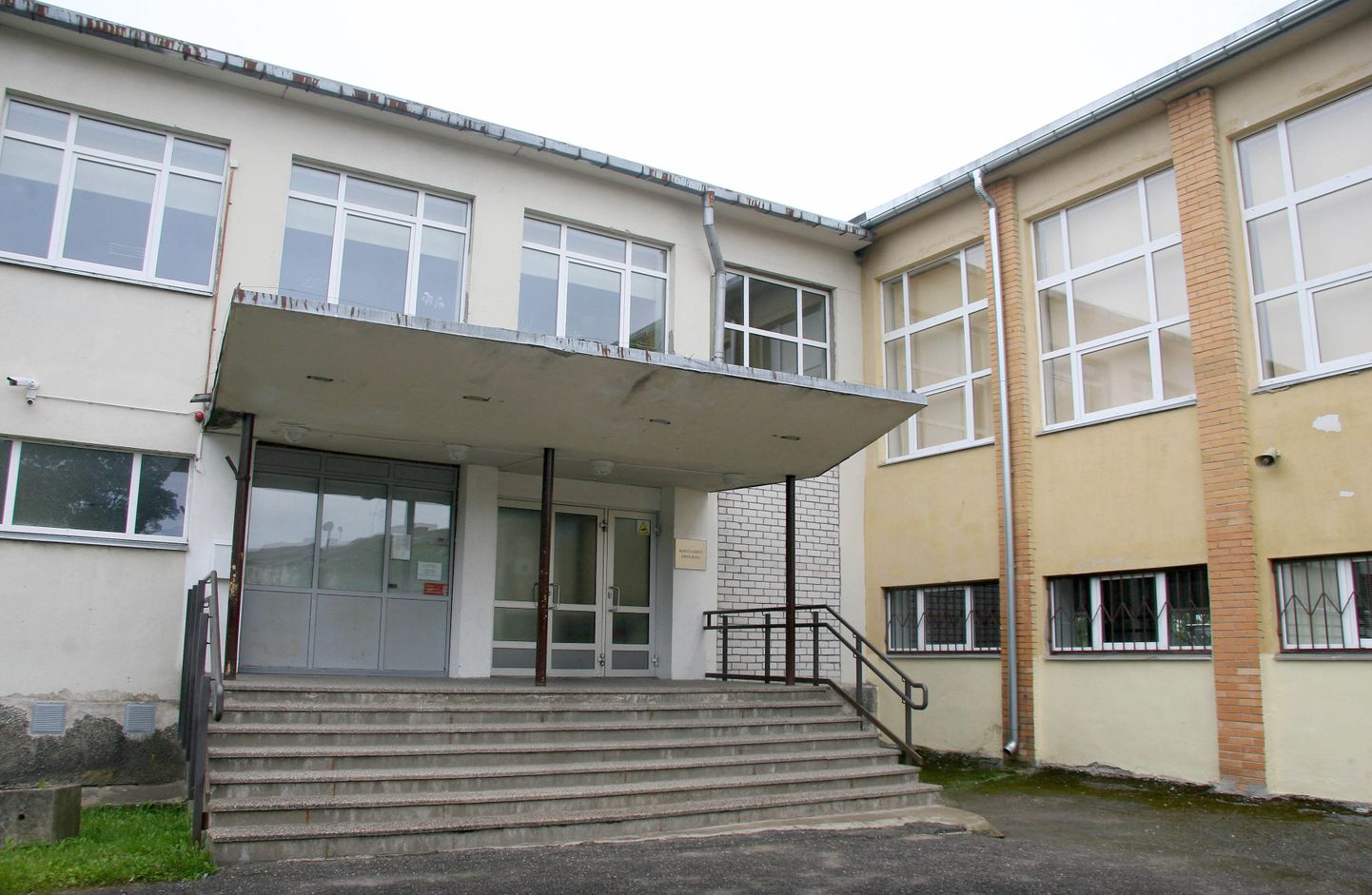 Ярвеская школа осталась без директора в мае, когда Анне Эндъярв перешла на работу в Министерство образования и науки.