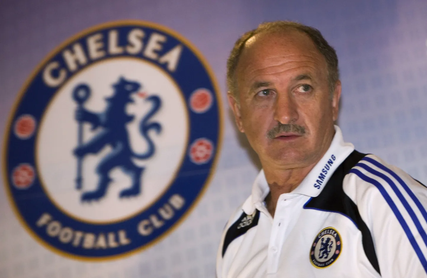 Chelsea brasiillasest peatreener Luiz Felipe Scolari soovib oma debüüthooajal võita neli karikat.