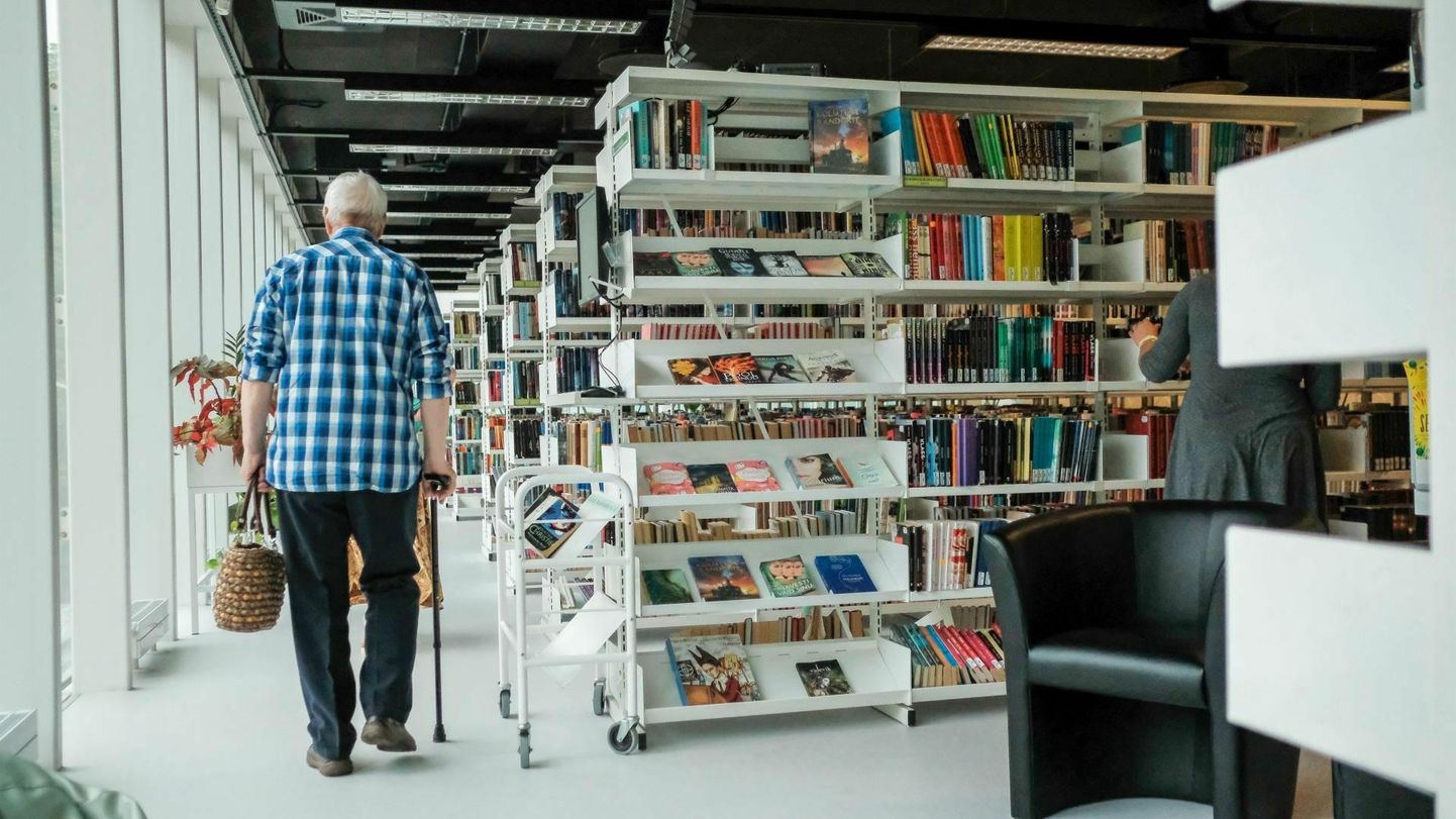 Pärnu keskraamatukogu ootab liitumisega, kuni uudne laenutussüsteem on sisse töötatud.