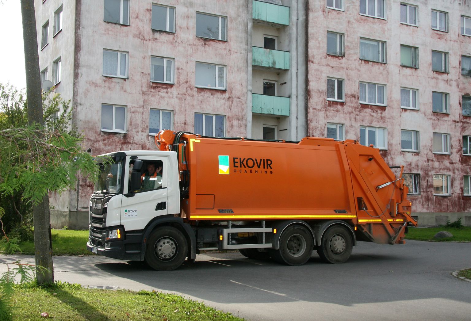 "Ekovir" выиграл тендер на вывоз бытовых отходов в Кохтла-Ярве в 2016 году. С тех пор предприятие дважды ходатайствовало о значительном повышении цены, одно ходатайство было удовлетворено.