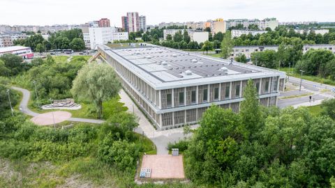 TALLINN'S TOP DUMP ⟩ The doors of the angular circular building are open