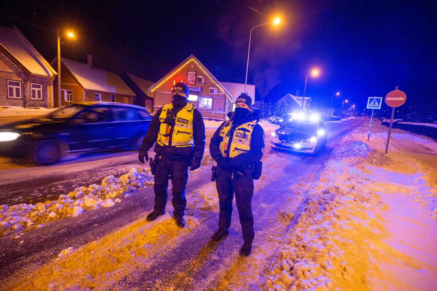 Politsei kolmapäeva õhtul Viljandis Kösti ristis kontrollimas, et juhid ei sõidaks taas ühesuunalisel Jakobsoni teel vastassuunas ehk kesklinna poole.