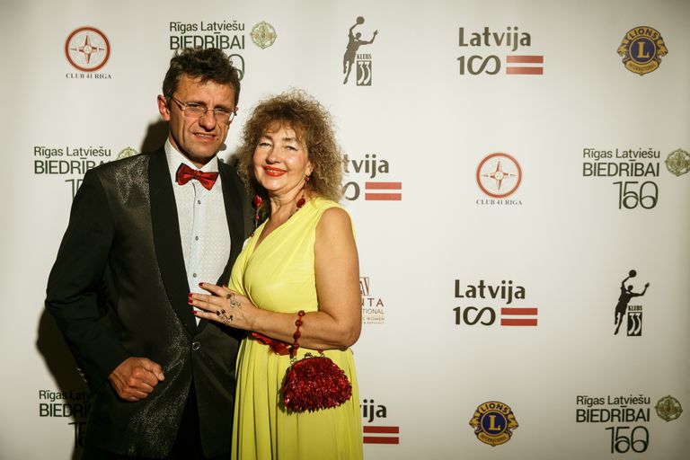 "Latvijai 100" labdarības balle