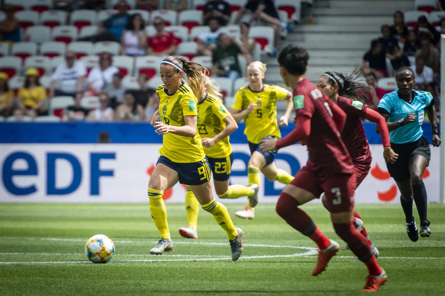 FIFA naiste jalgpalli maailmameistrivõistluste mäng Rootsi ja Tai vahel.