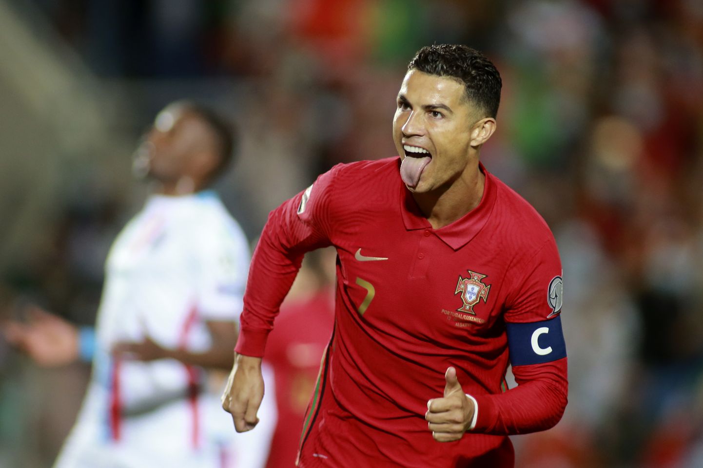Portugali äss Cristiano Ronaldo püstitas maailmarekordi, ta on löönud rahvuskoondise eest nüüd kümme kübaratrikki!